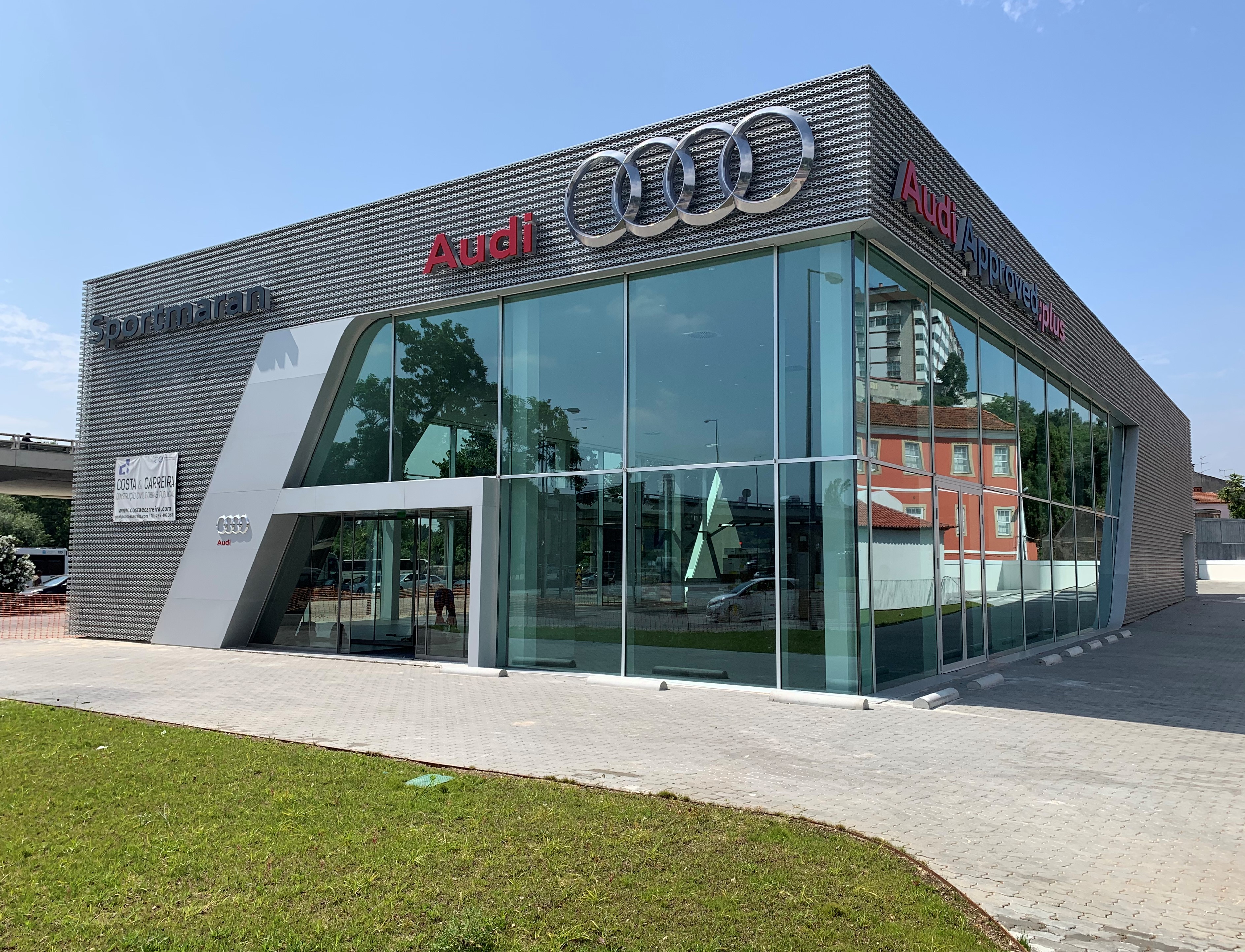 P894 Novo salão de exposições da AUDI da Automaran